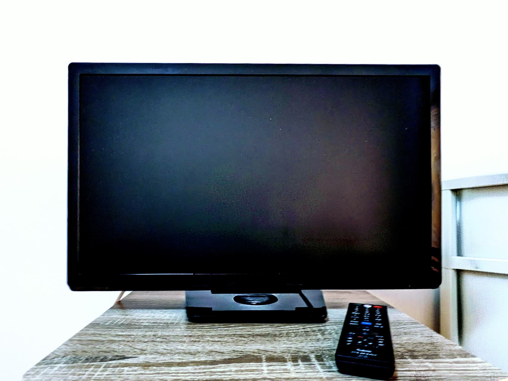 小型の液晶テレビ